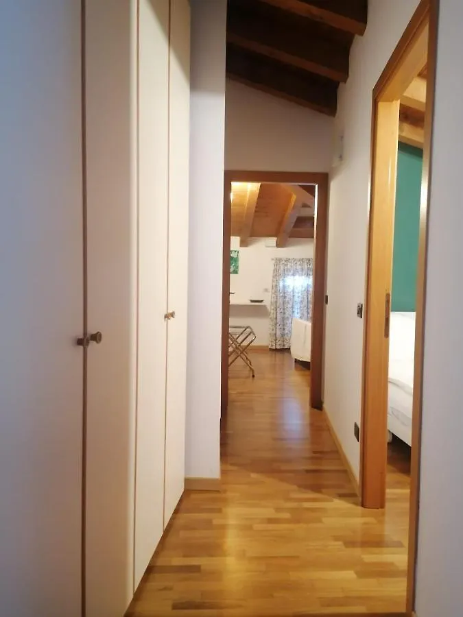 Quadrisfera Apartment Paratico Italien