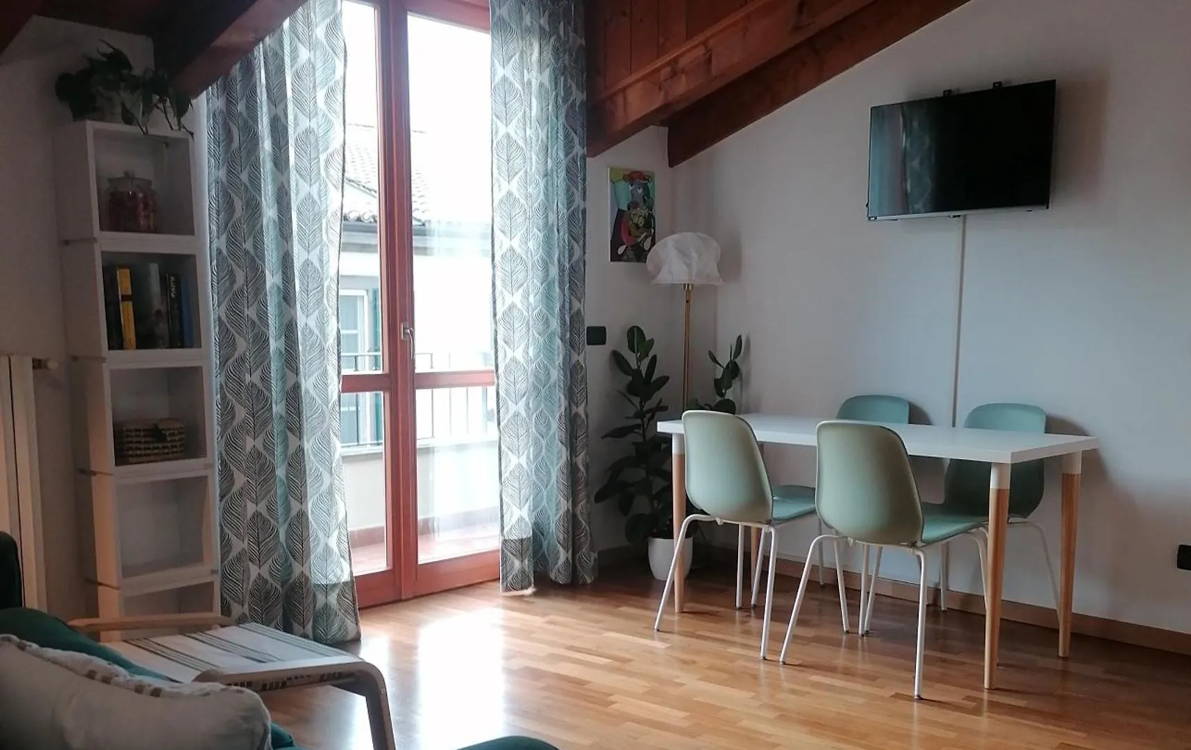 Quadrisfera Apartment contacts